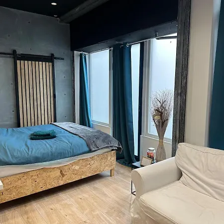 Jungle With Netflix And Video Projector * 리옹