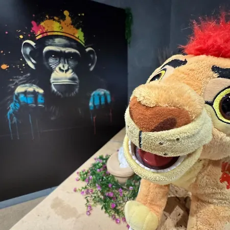 Jungle With Netflix And Video Projector 아파트 리옹
