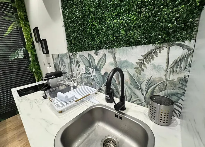 Cine Jungle Projecteur 4k Coeur De 6 Apartmán *